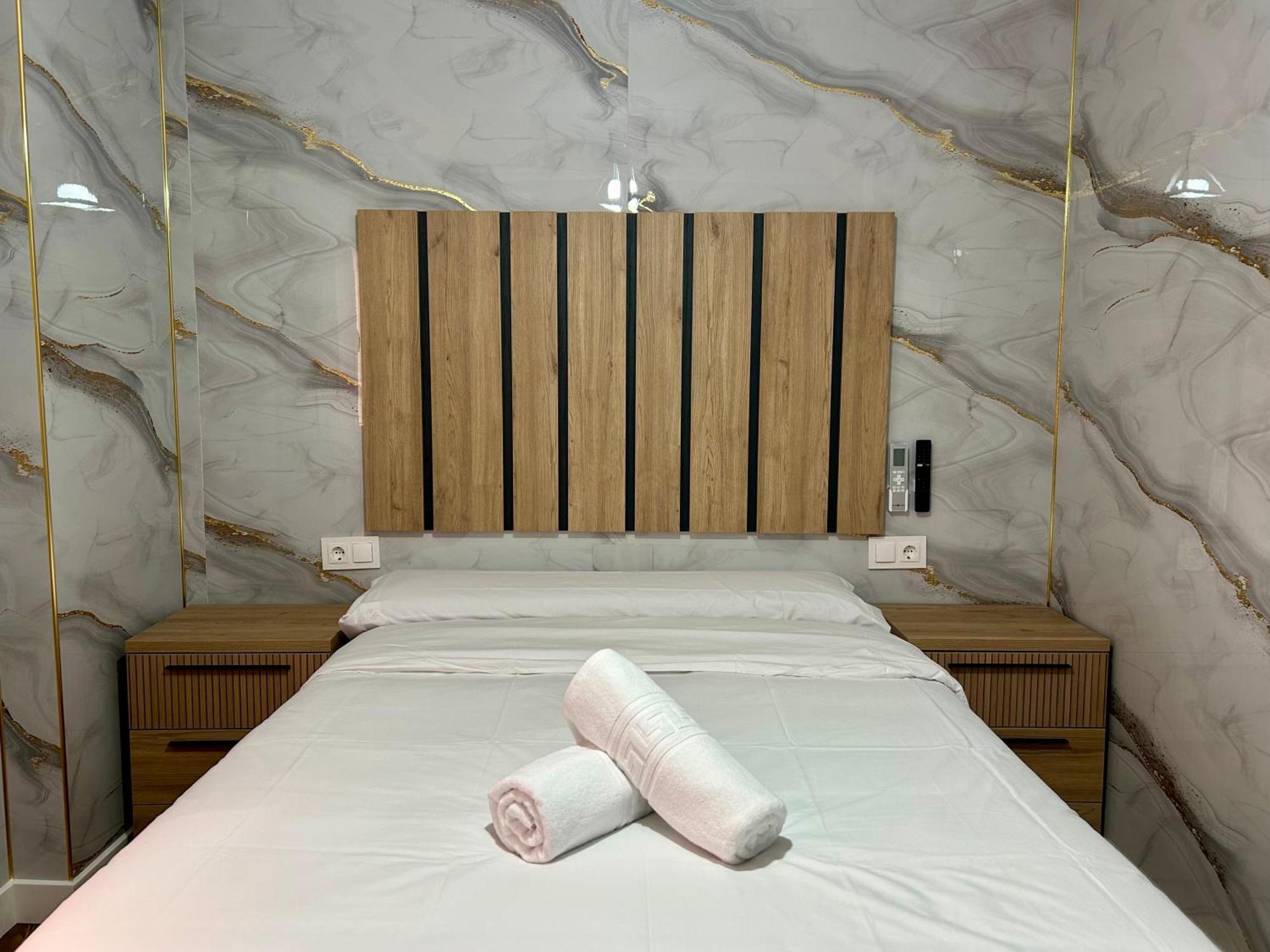 Rooms Cuenca เกว็งกา ภายนอก รูปภาพ